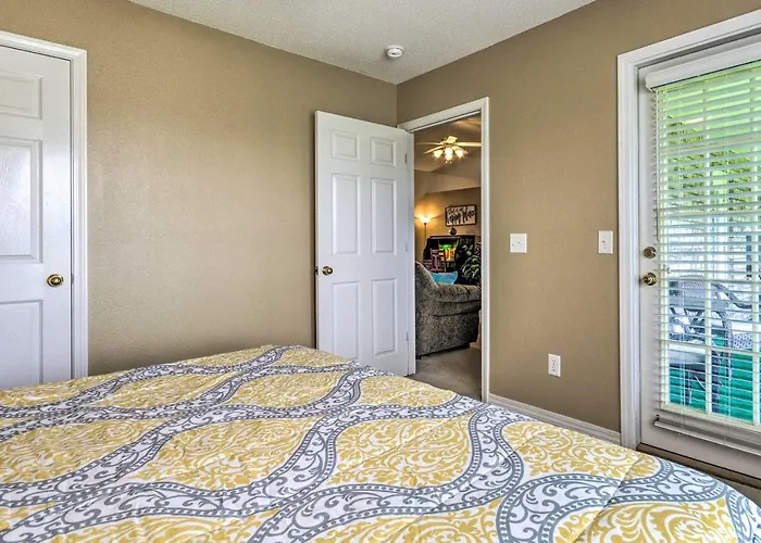 Waterfront W/ Florida Room! Holiday home