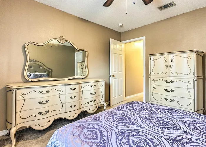 Waterfront W/ Florida Room! Holiday home *
