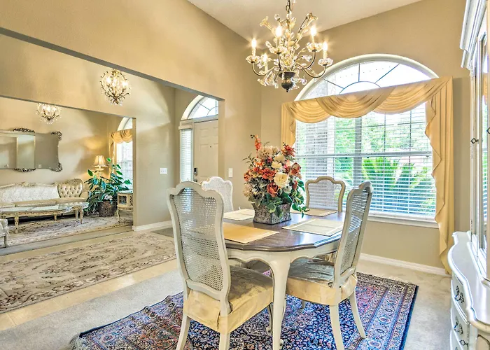 Waterfront W/ Florida Room! Holiday home