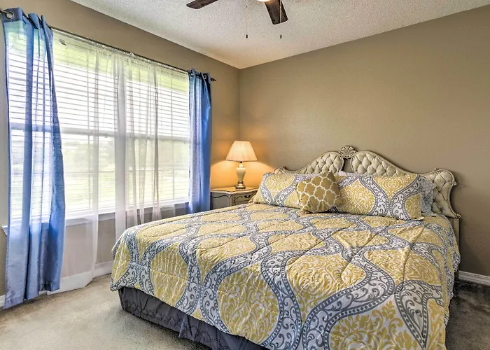 Waterfront W/ Florida Room!