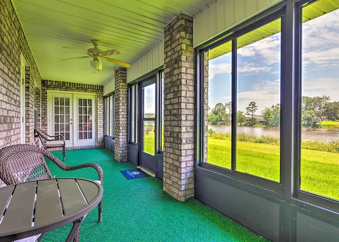 Holiday home Waterfront W/ Florida Room! Pensacola